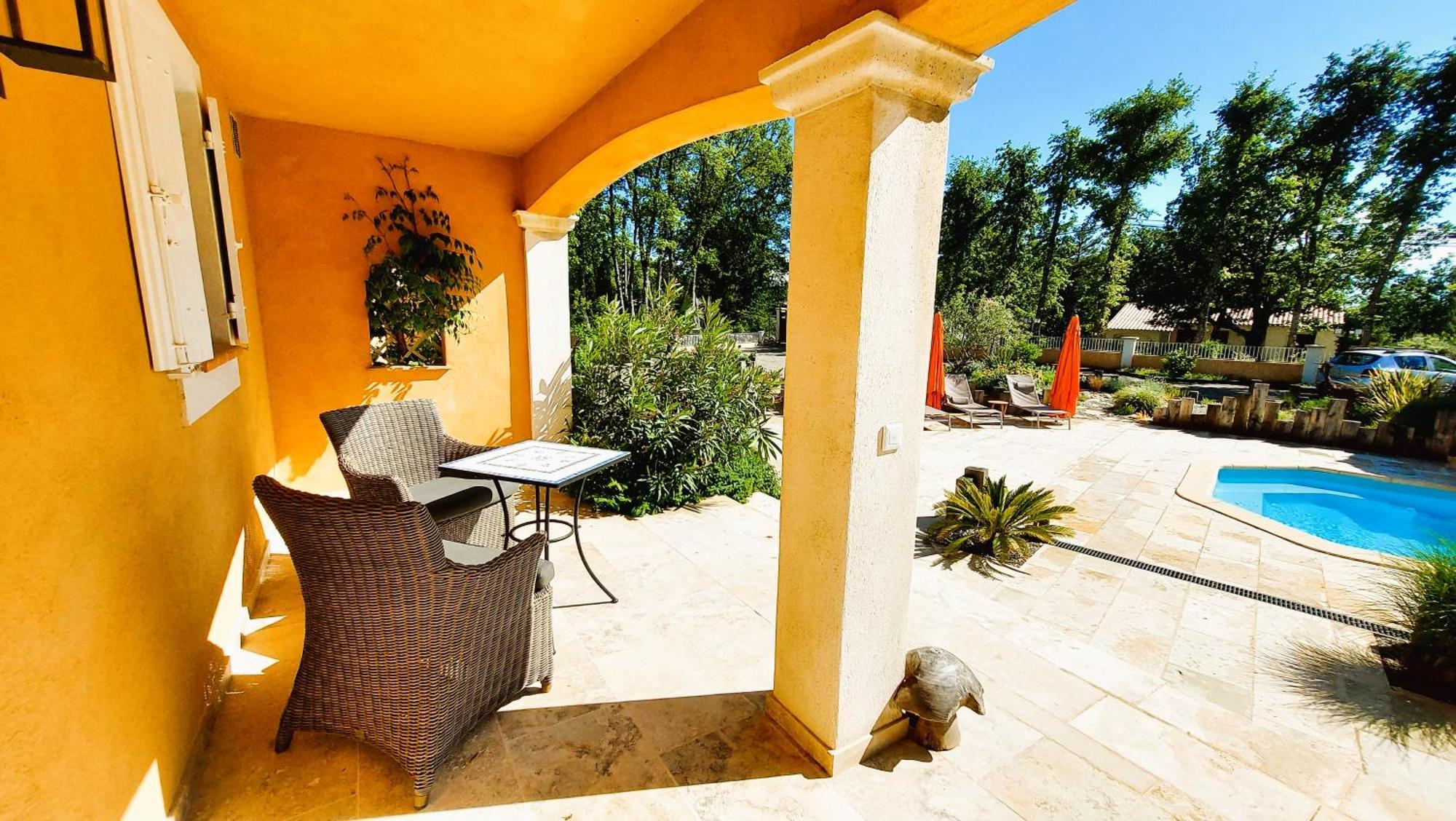 Le Mas Provencal Régusse Exterior foto
